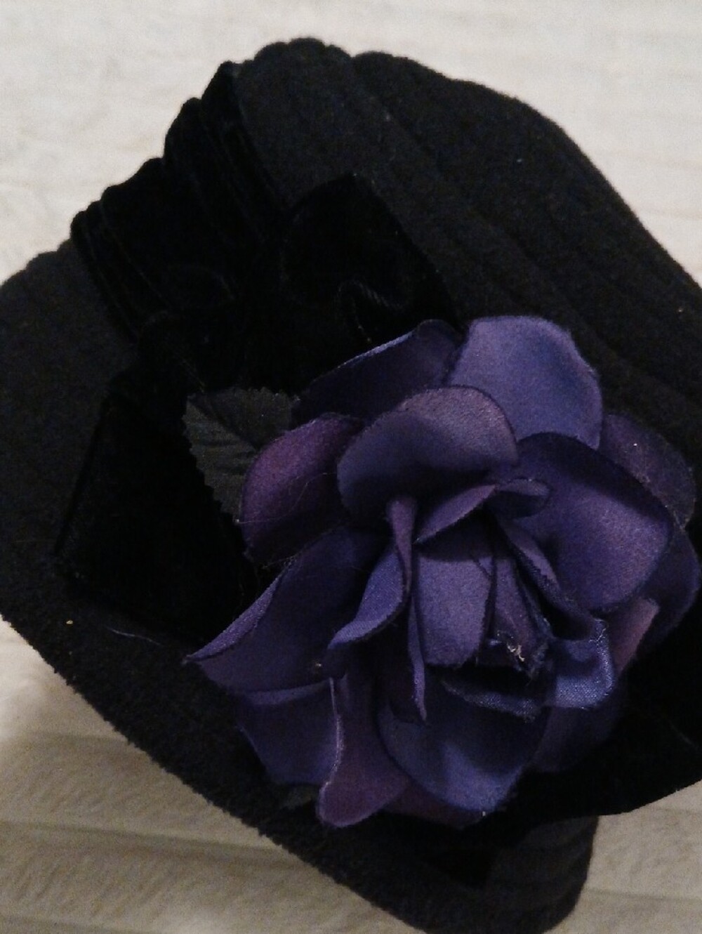 Black Women's Hat with Purple Fabric Rose Accent Vintage Y2K Blossom 90s